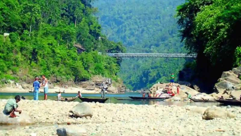 প্রাকৃতিক সৌন্দর্যের লীলাভূমি সিলেটের জাফলং